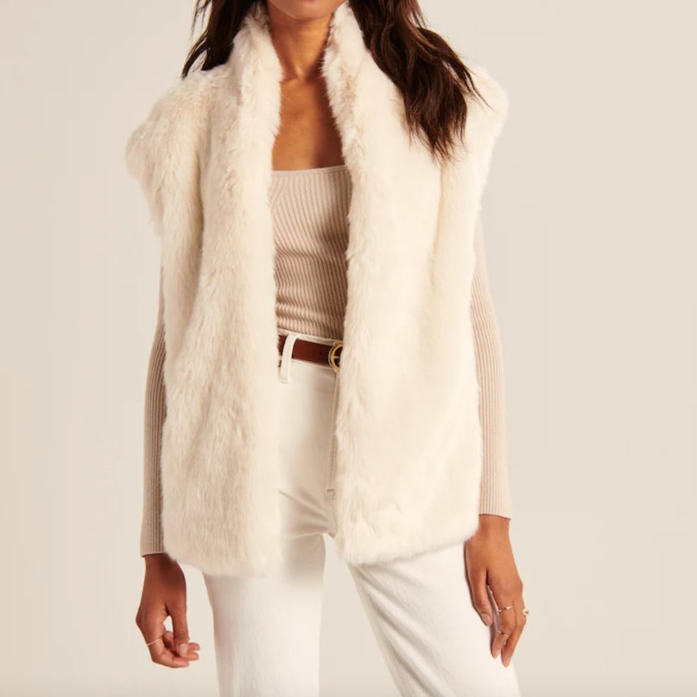 NWT Faux Fur Vest - Picture 1 of 3
